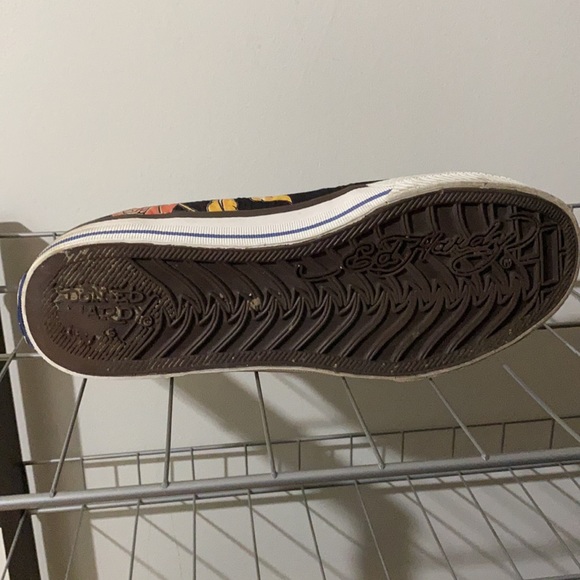 I am selling a pair of Ed Hardy runner’s - Picture 4 of 4